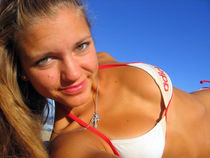 Brunette photo